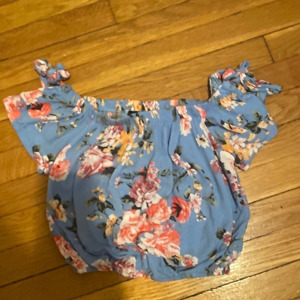 crop top - Picture 2 of 6